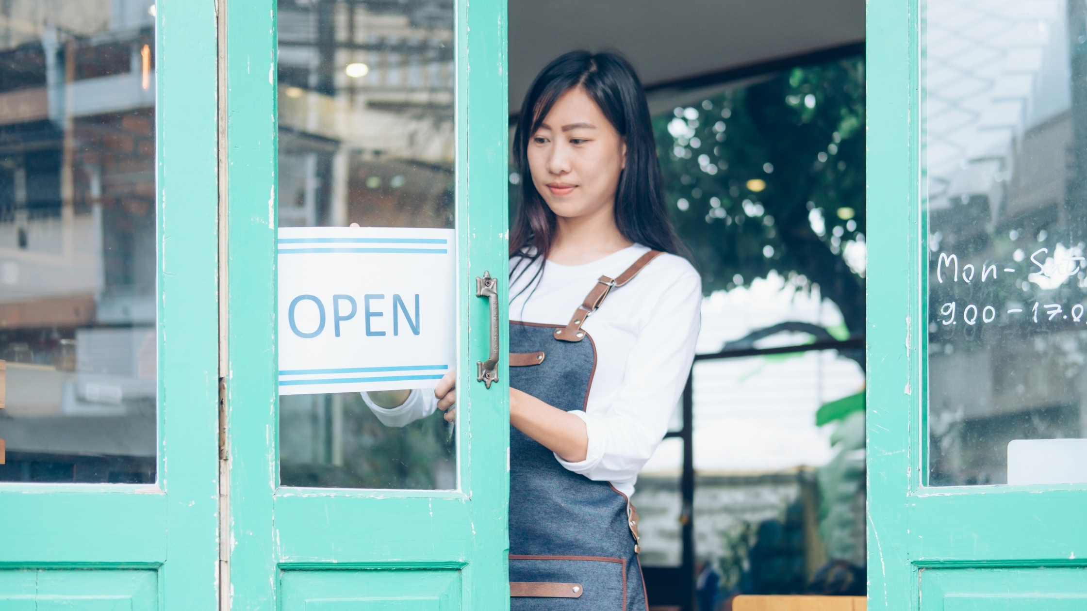 Read more about the article Back to Basics: A Year-End Review for Small Businesses